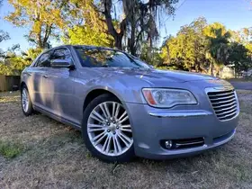 2014  CHRYSLER 300 - Image 16