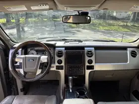 2010  Ford F150 - Image 12