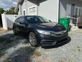 2017  Honda Civic - Image 3