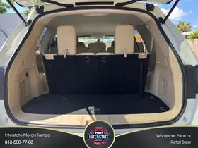2017  Nissan Pathfinder - Image 32
