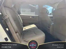 2017  Nissan Pathfinder - Image 24